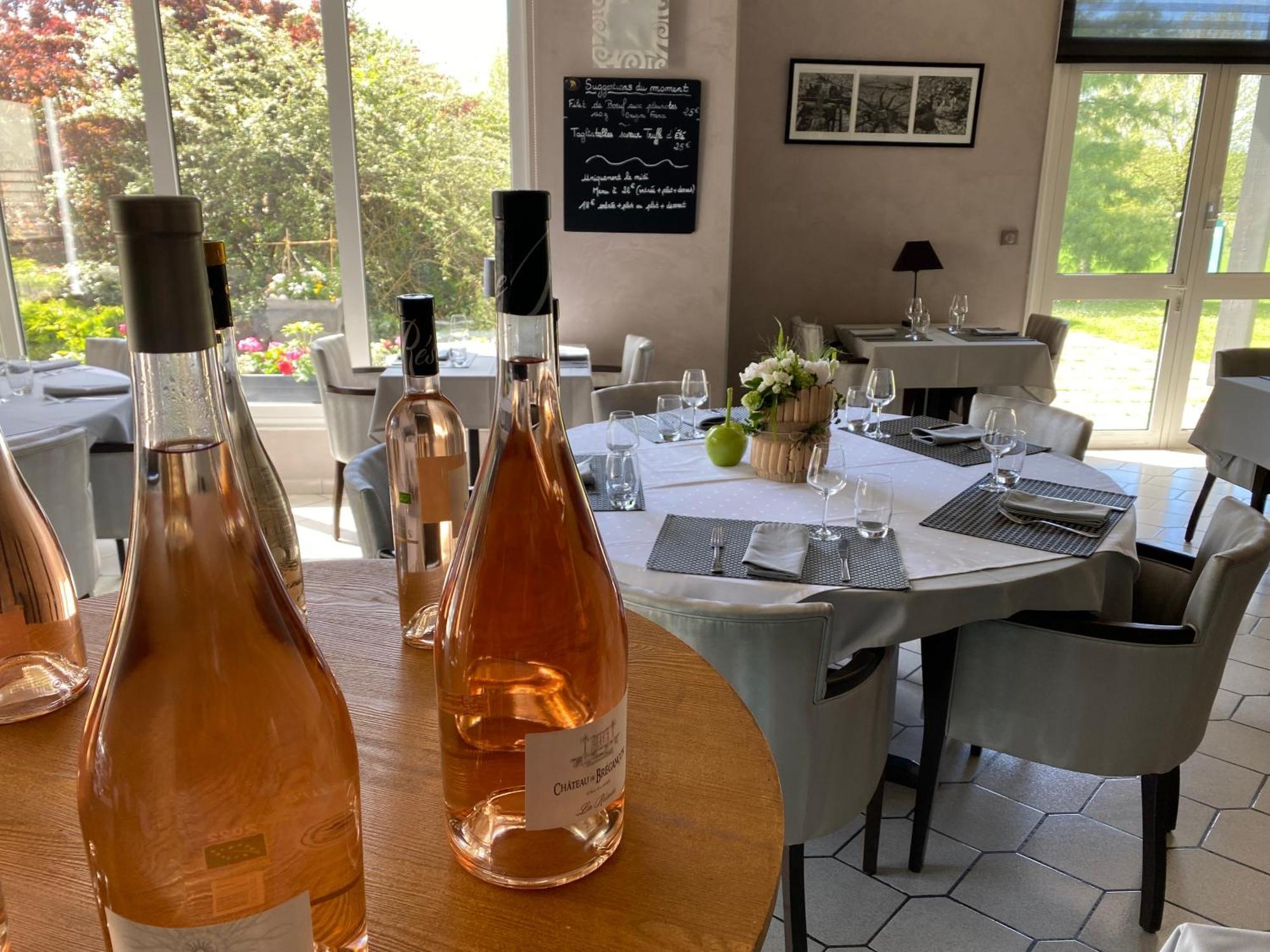 Les Orchidées Logis, Hôtel&Restaurant Verdun-sur-Meuse Esterno foto