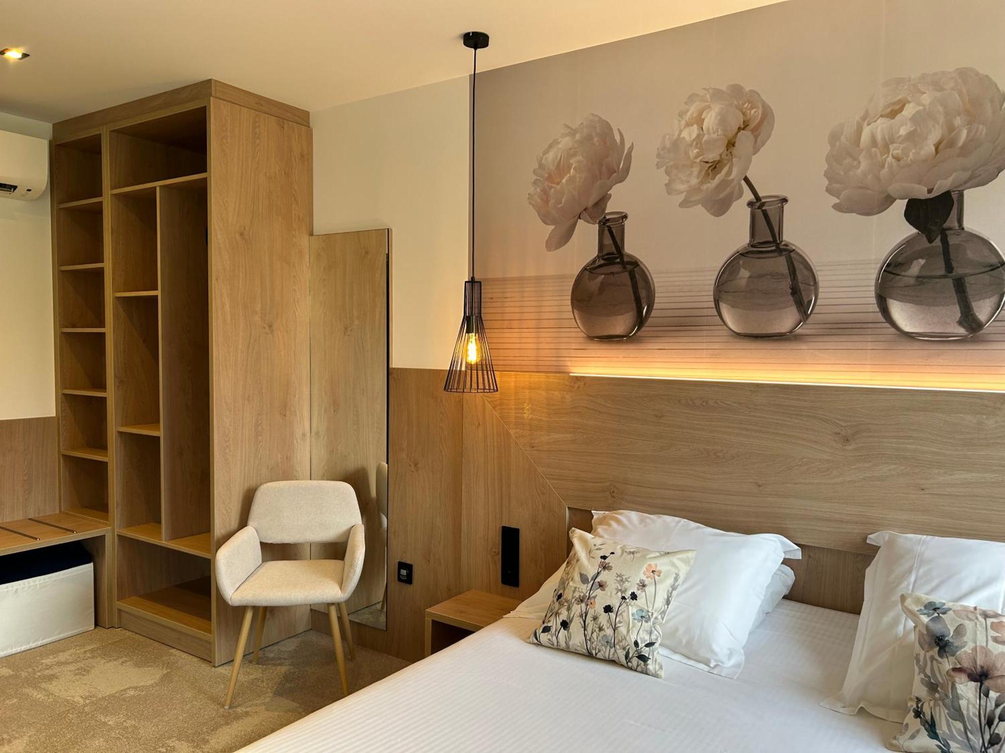 Les Orchidées Logis, Hôtel&Restaurant Verdun-sur-Meuse Esterno foto