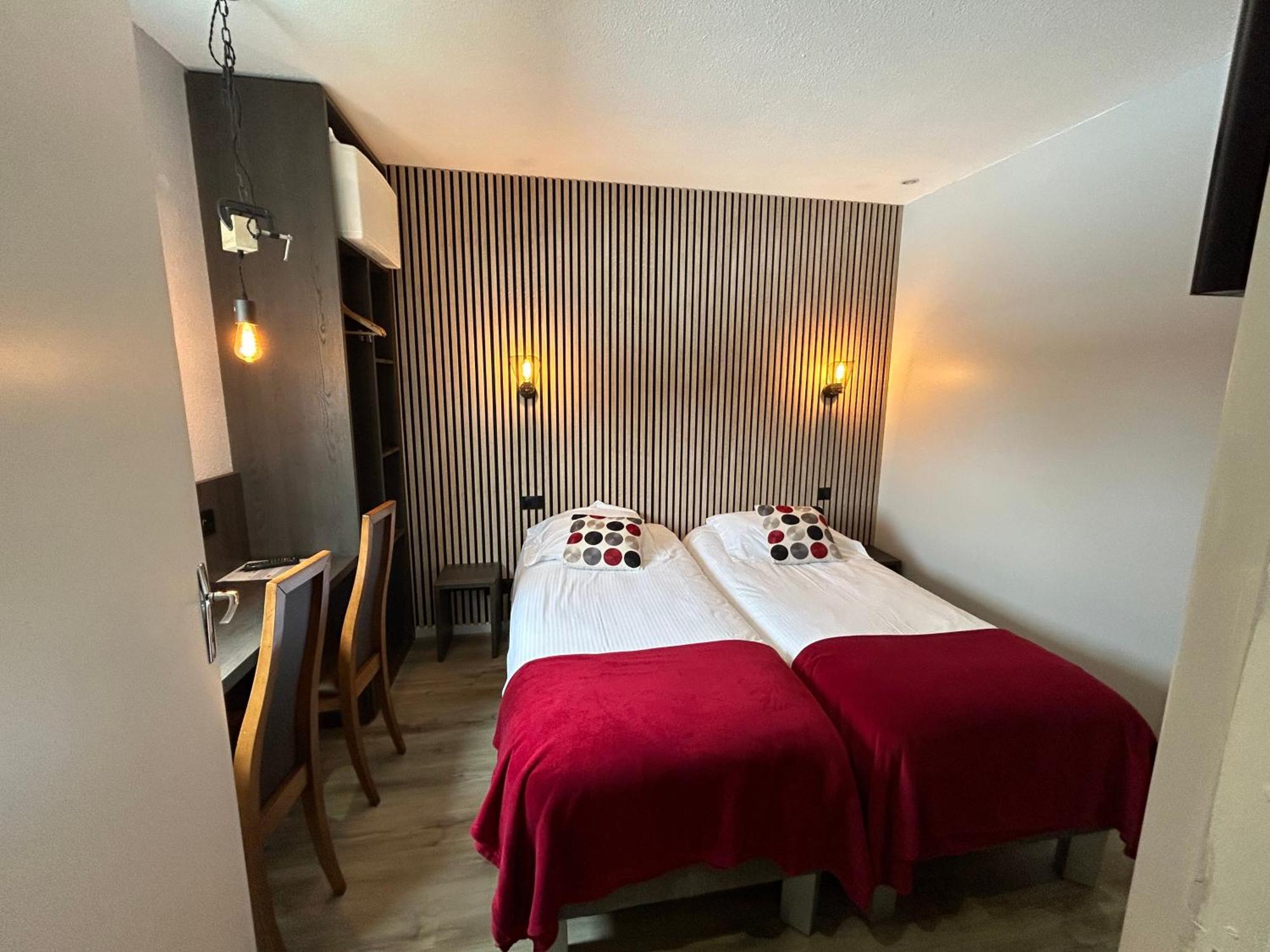 Les Orchidées Logis, Hôtel&Restaurant Verdun-sur-Meuse Esterno foto